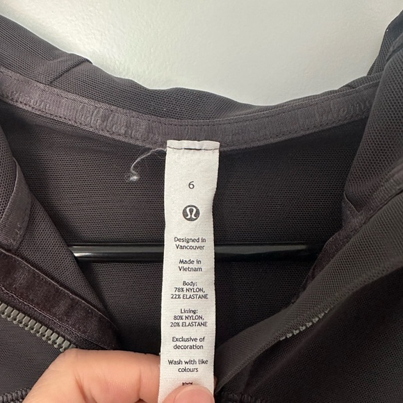 Lululemon Nulu and Mesh Cropped Define Jacket - Picture 5 of 6